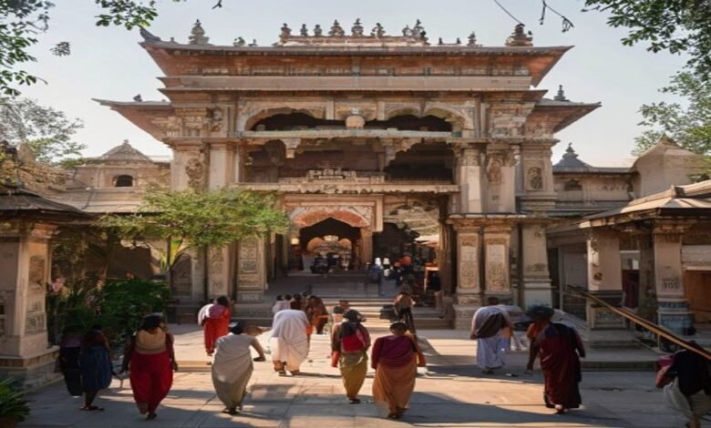 मुजफ्फरपुर: बाबा गरीबनाथ मंदिर की आय में उछाल, एक साल में सवा करोड़ से अधिक का चढ़ावा